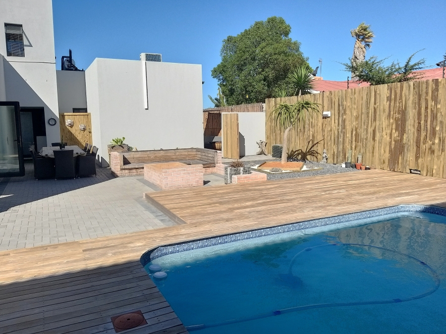 7 Bedroom Property for Sale in Melkbosstrand Central Western Cape